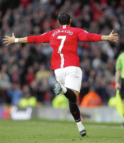 ✨不必出风头，整条街都为你回头🟡⚫与我横名宿同款OOTD.