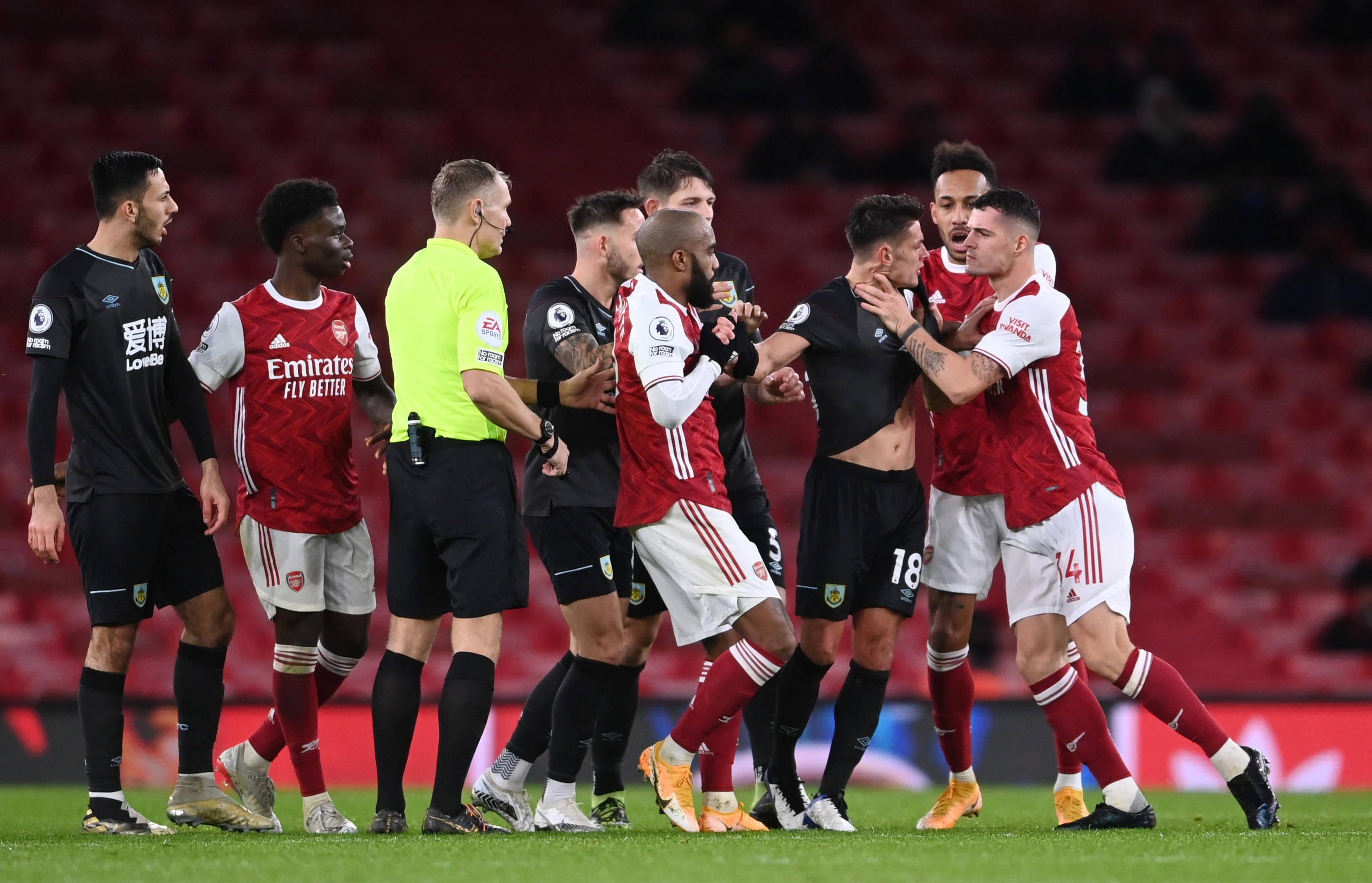 切尔西征战欧冠，帕尔默与德拉普缺阵成隐忧（欧冠在即，切尔西受困伤停：帕尔默、德拉普缺席成隐忧）